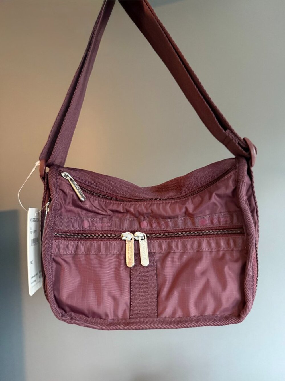 NWT Lesportsac Small Everyday Bag in Deep Cherry